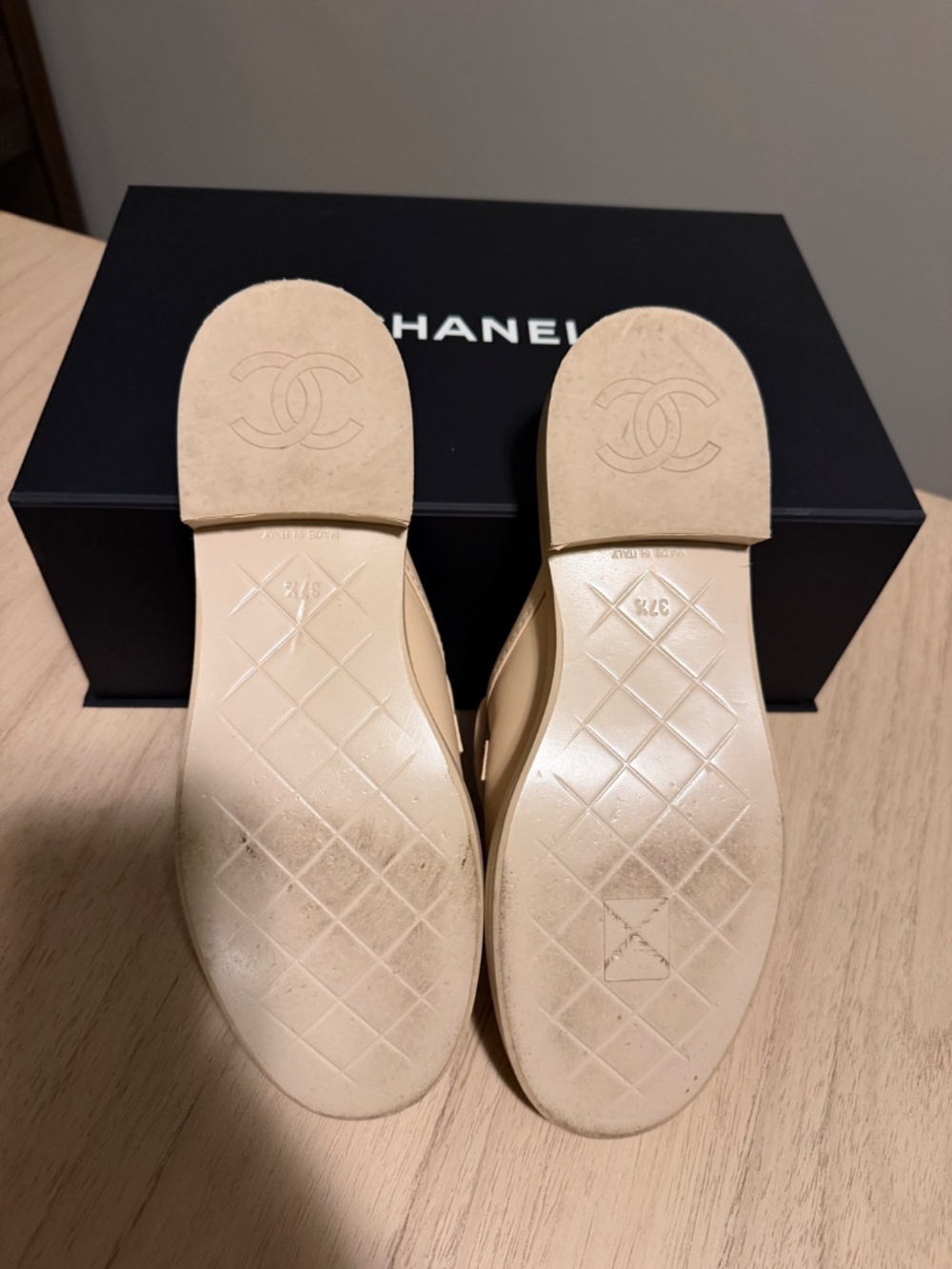 Chanel Lambskin Quilted CC Turnlock Mules 37.5 Light Beige - Picture 5 of 5